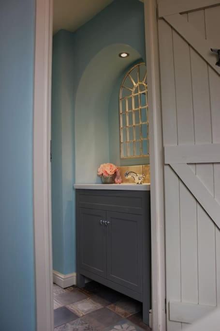 Boutique Fisherman'S Cottage In Old Town Scarborough Buitenkant foto
